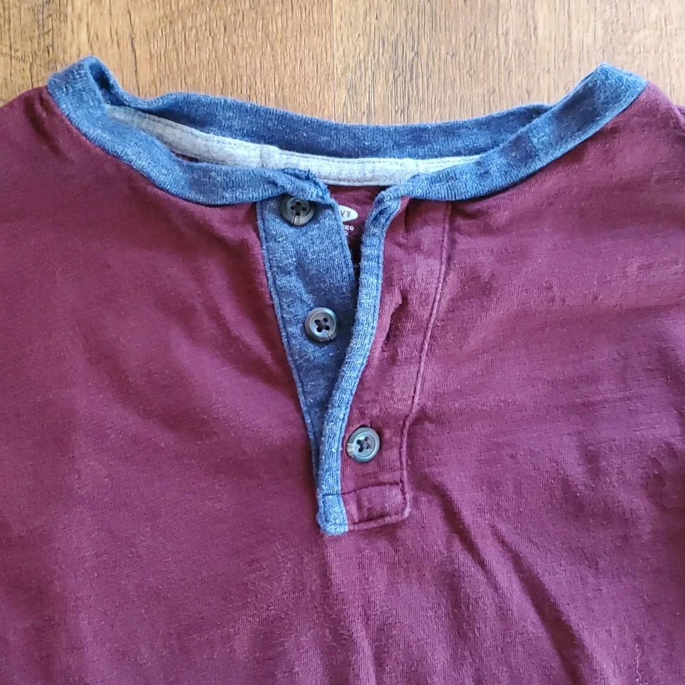 Old Navy‎ Boys Burgundy Long Sleeve Polo Shirt Size 10-12